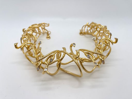 "Calligraphy" jewelry design contest runner-up