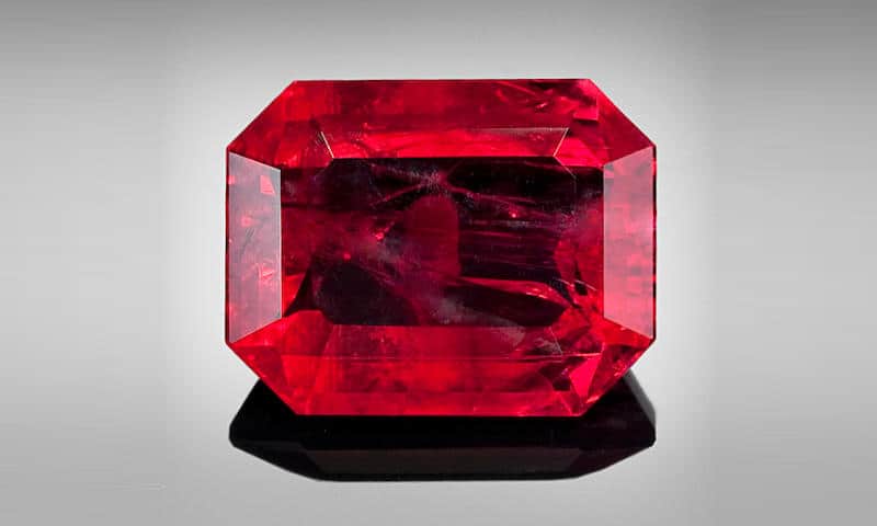 Red beryl