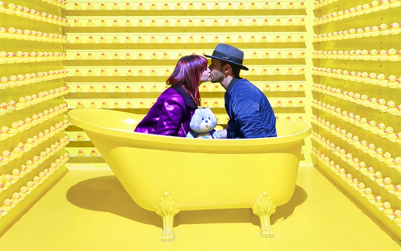 Bathtub couple